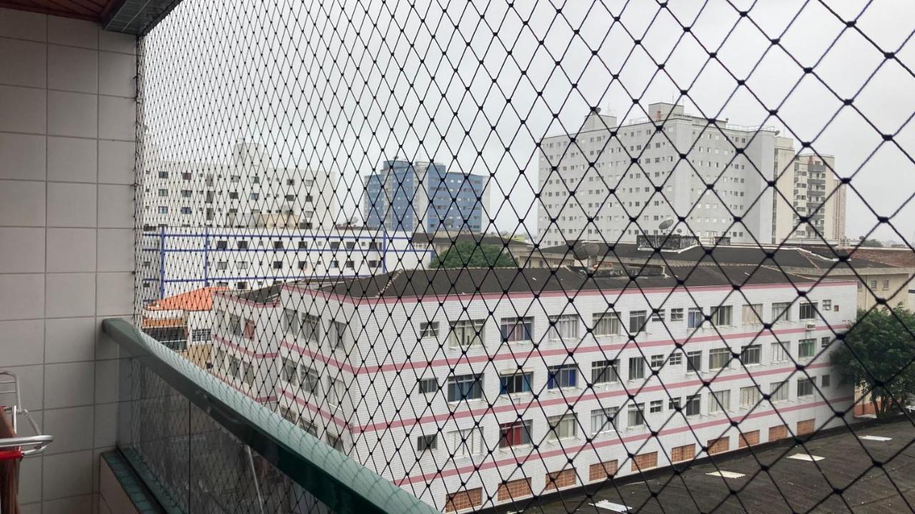 Com 2 Quartos, Wi-fi, 100m Da E Vaga De Garagem Coberta Apartment