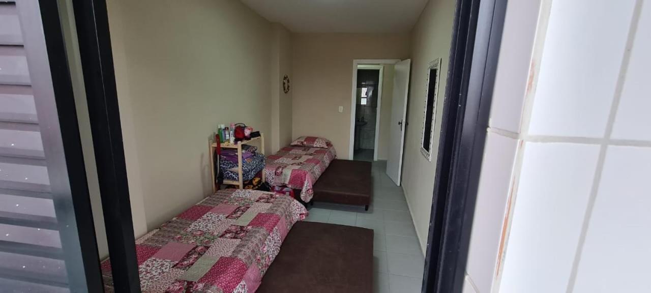 Com 2 Quartos, Wi-fi, 100m Da E Vaga De Garagem Coberta Praia Grande (Santos)